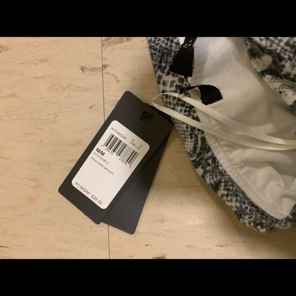 Skirt - Picture 1 of 2